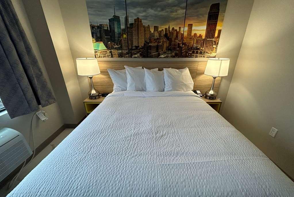 ניו יורק Days Inn By Wyndham Staten Island חדר תמונה