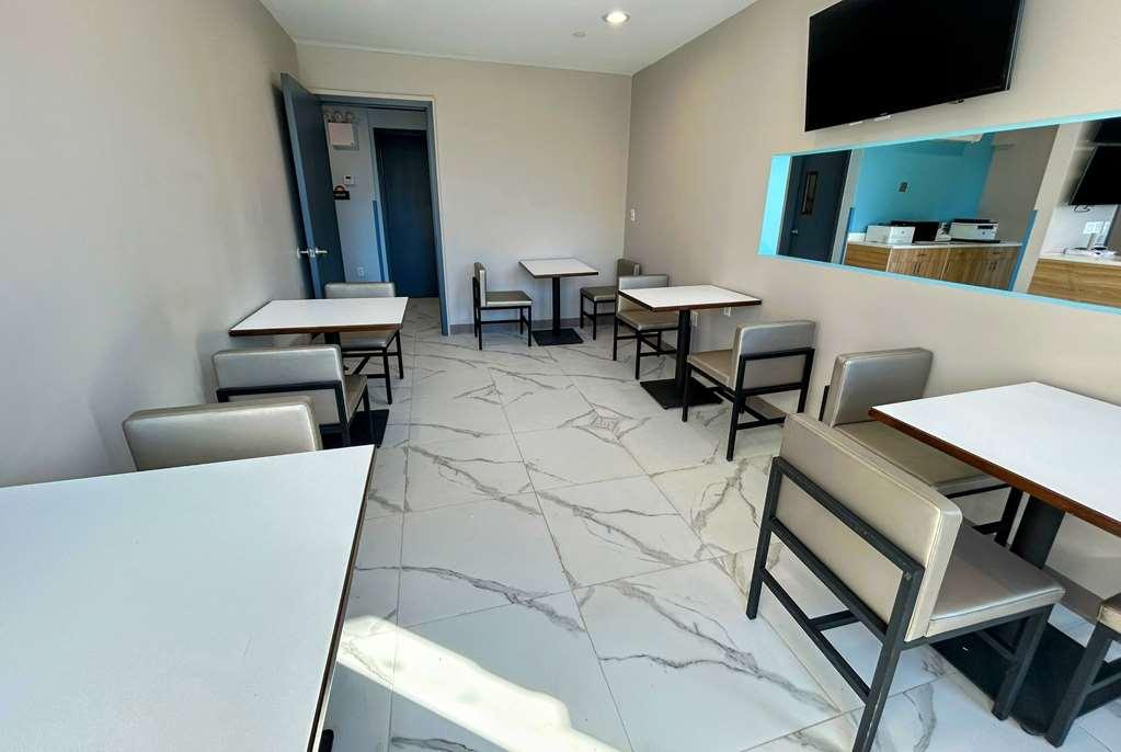 ניו יורק Days Inn By Wyndham Staten Island מתקנים תמונה