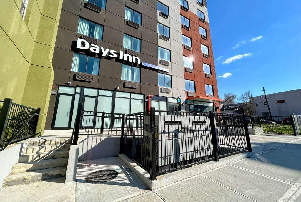 ניו יורק Days Inn By Wyndham Staten Island מראה חיצוני תמונה