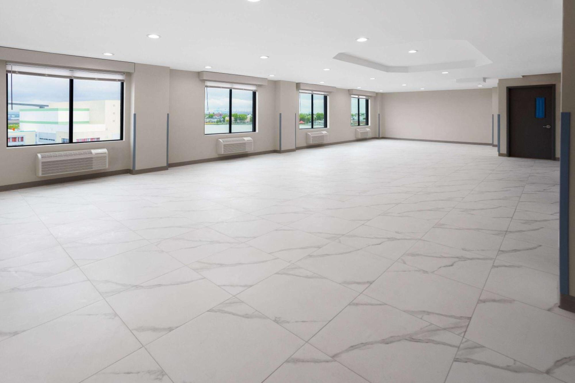 ניו יורק Days Inn By Wyndham Staten Island מראה חיצוני תמונה