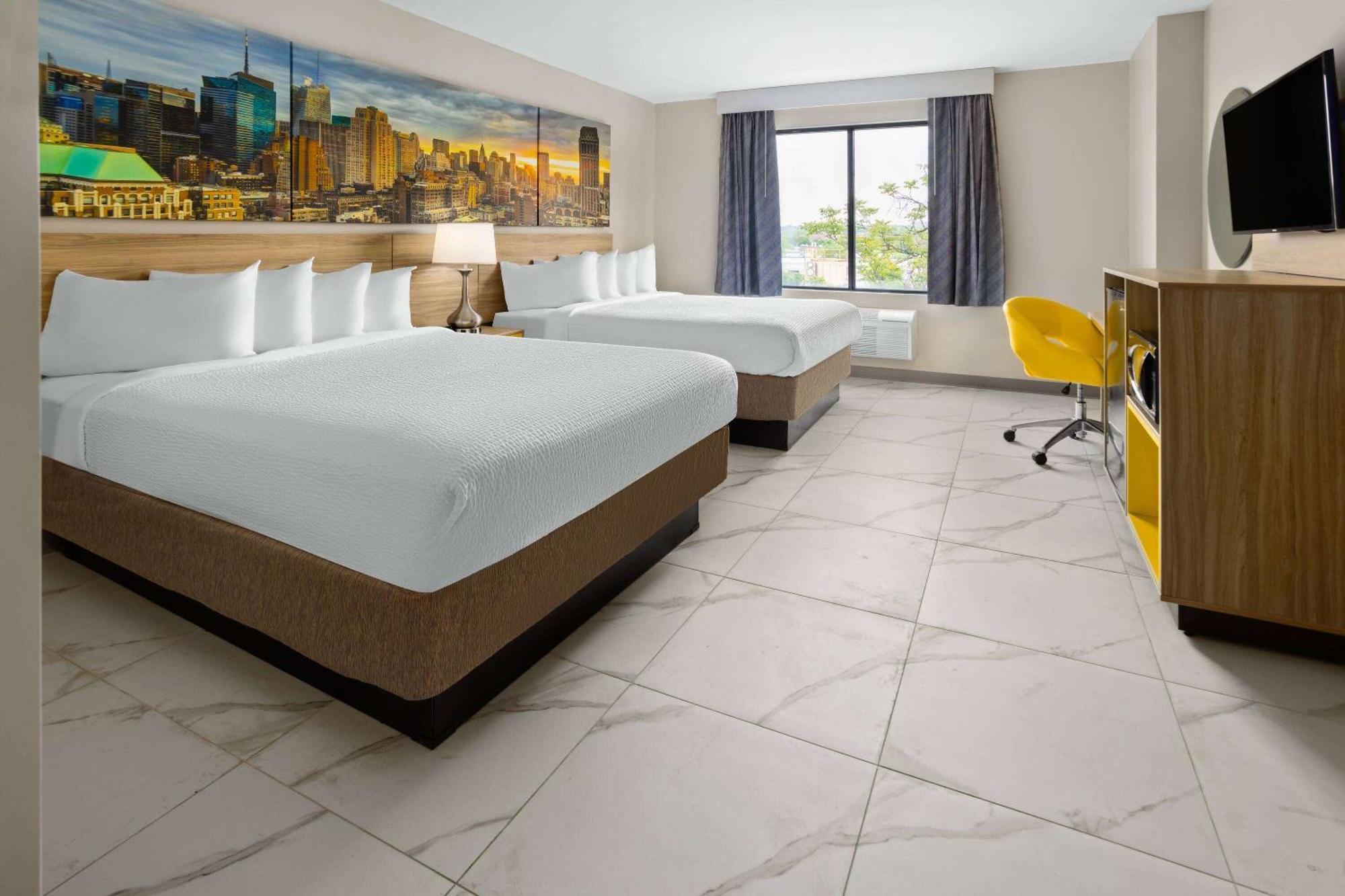 ניו יורק Days Inn By Wyndham Staten Island מראה חיצוני תמונה