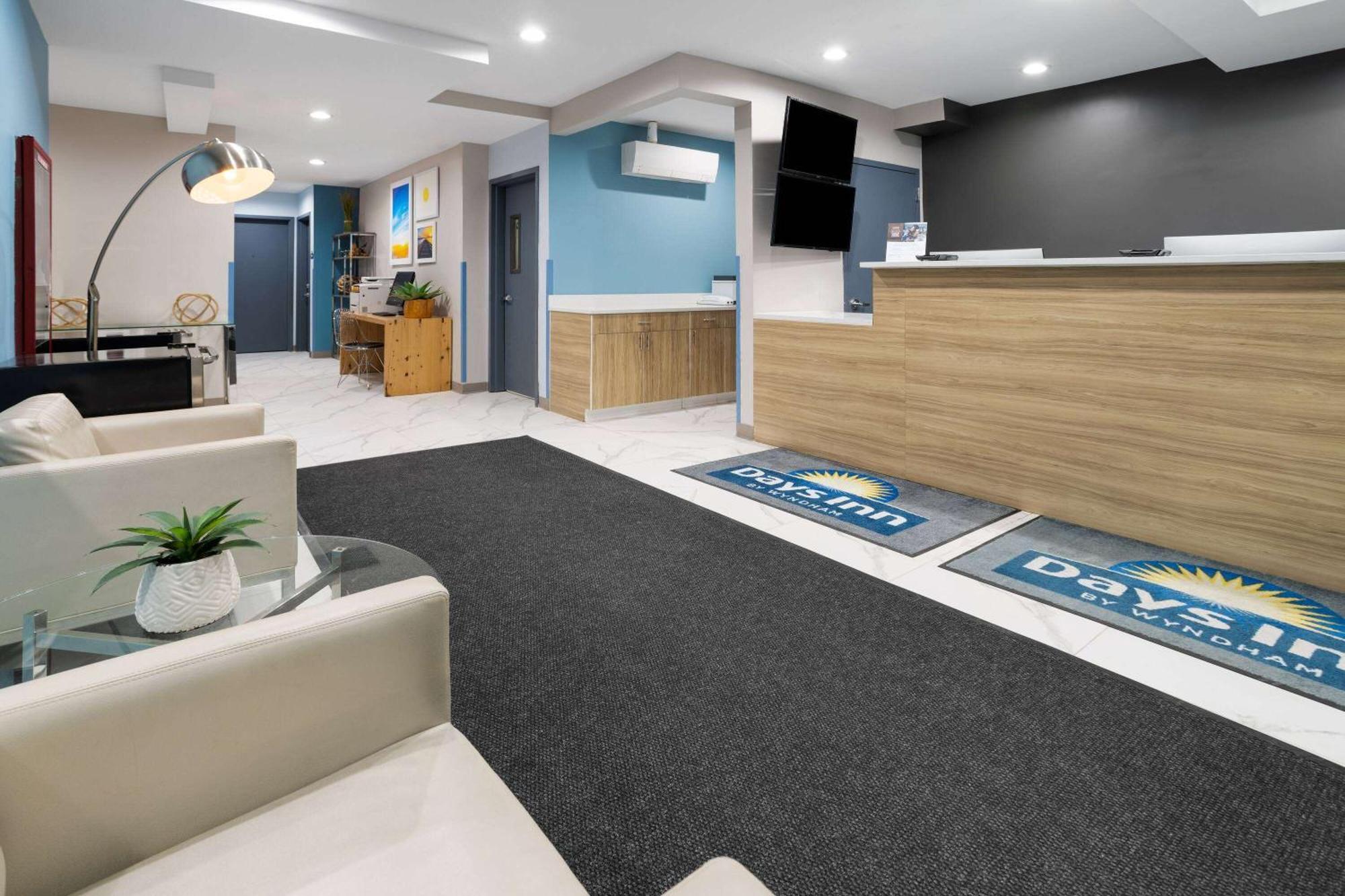 ניו יורק Days Inn By Wyndham Staten Island מראה חיצוני תמונה