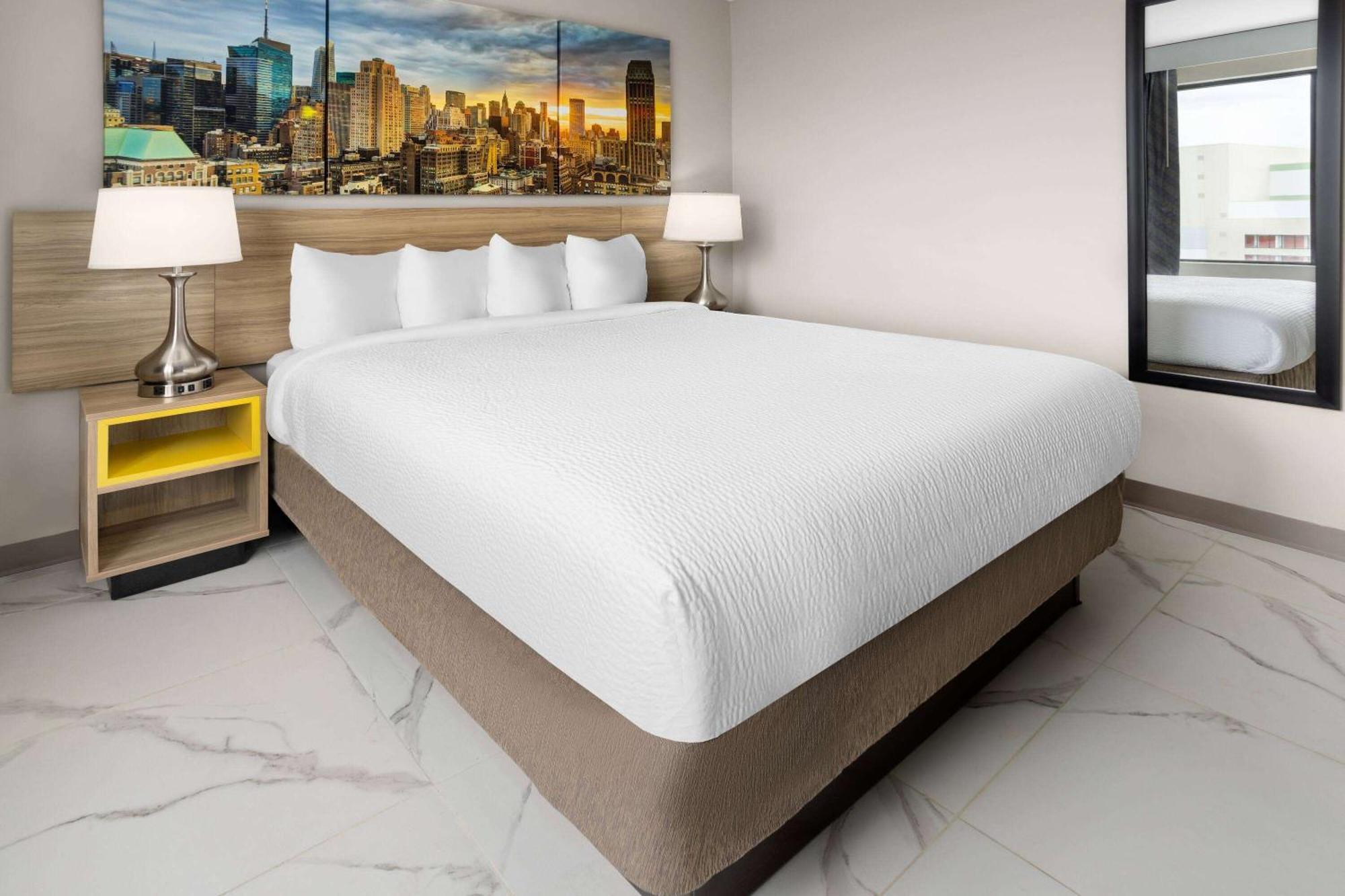 ניו יורק Days Inn By Wyndham Staten Island מראה חיצוני תמונה